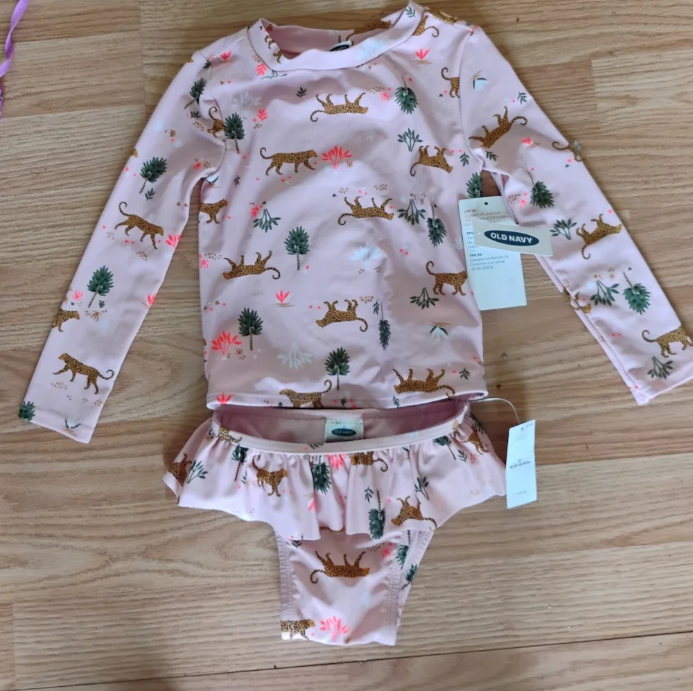Old Navy Girls UPF 50 Big Cat Print Swimsuit Set Sz 3T